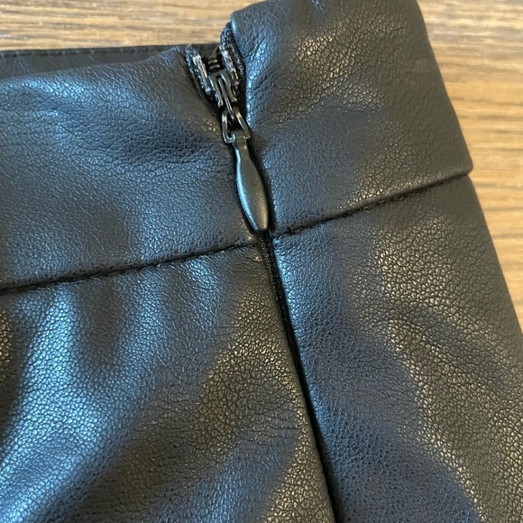 ***SOLD***Francesca’s “Morgan Faux Leather Pleated Mini Skirt” - Picture 13 of 16